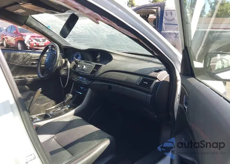 2017 Honda Accord Sport Se z USA, uszkodzony, nr VIN 1HGCR2F15HA088744